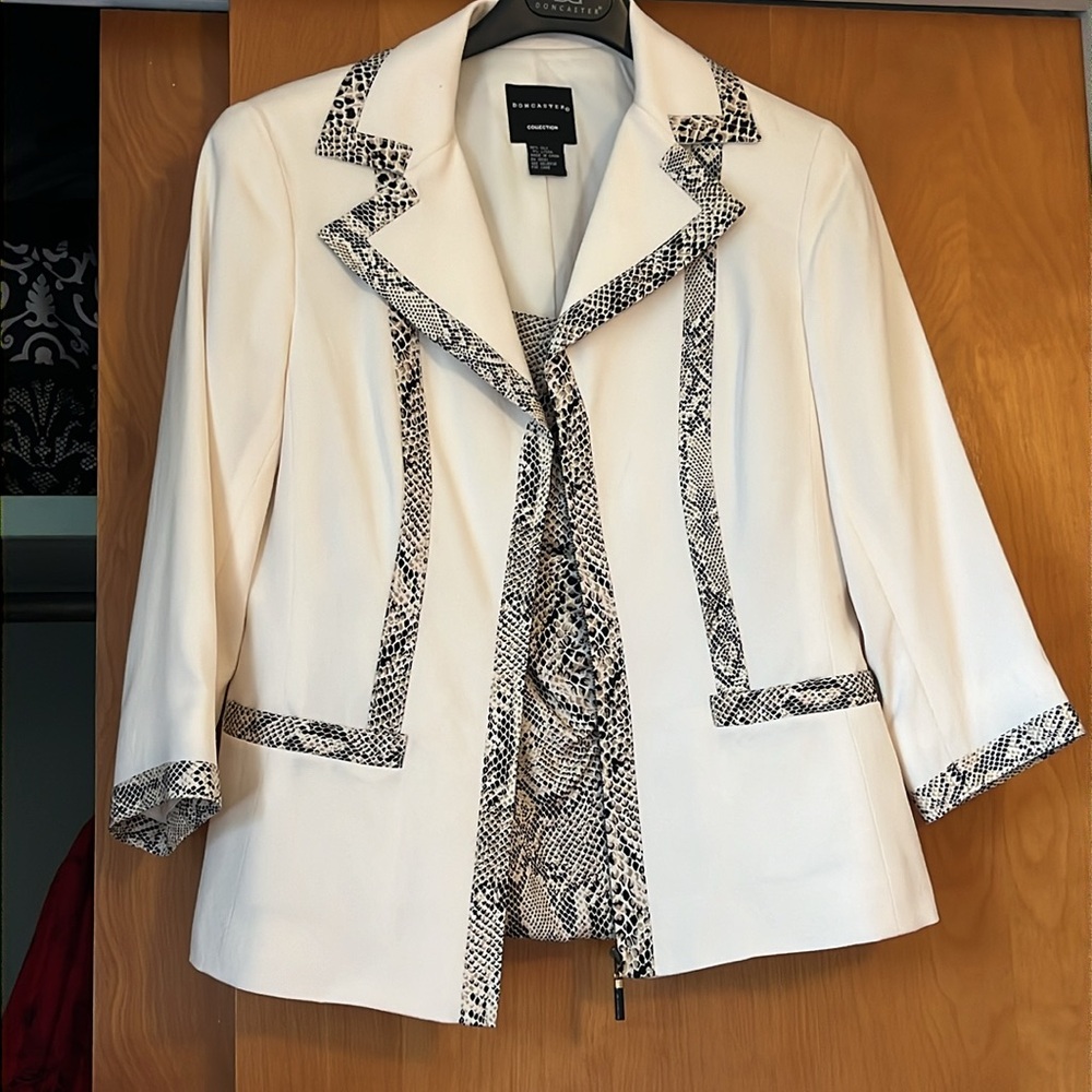 Doncaster silk Jacket size 4, cami size 2. python pattern cami/jacket. - Picture 4 of 7